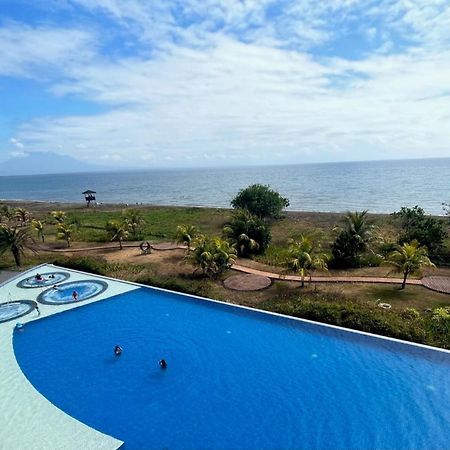 Seafront Residences Vacation Getaway 산 후안 외부 사진