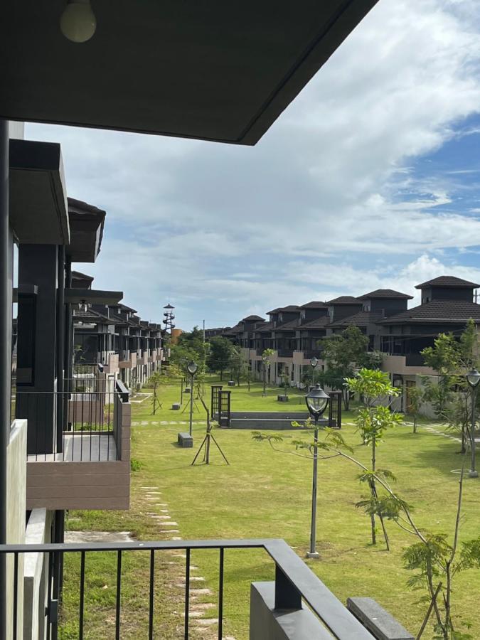 Seafront Residences Vacation Getaway 산 후안 외부 사진