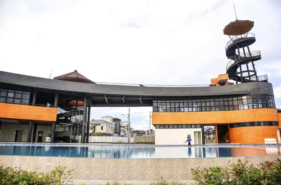 Seafront Residences Vacation Getaway 산 후안 외부 사진