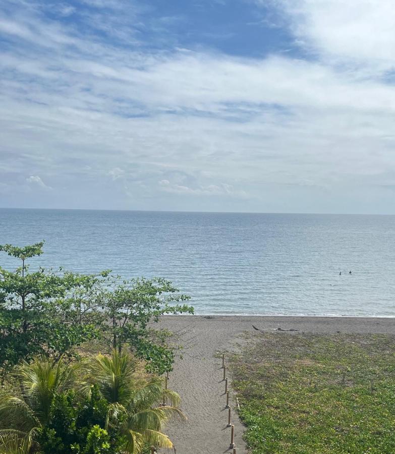 Seafront Residences Vacation Getaway 산 후안 외부 사진