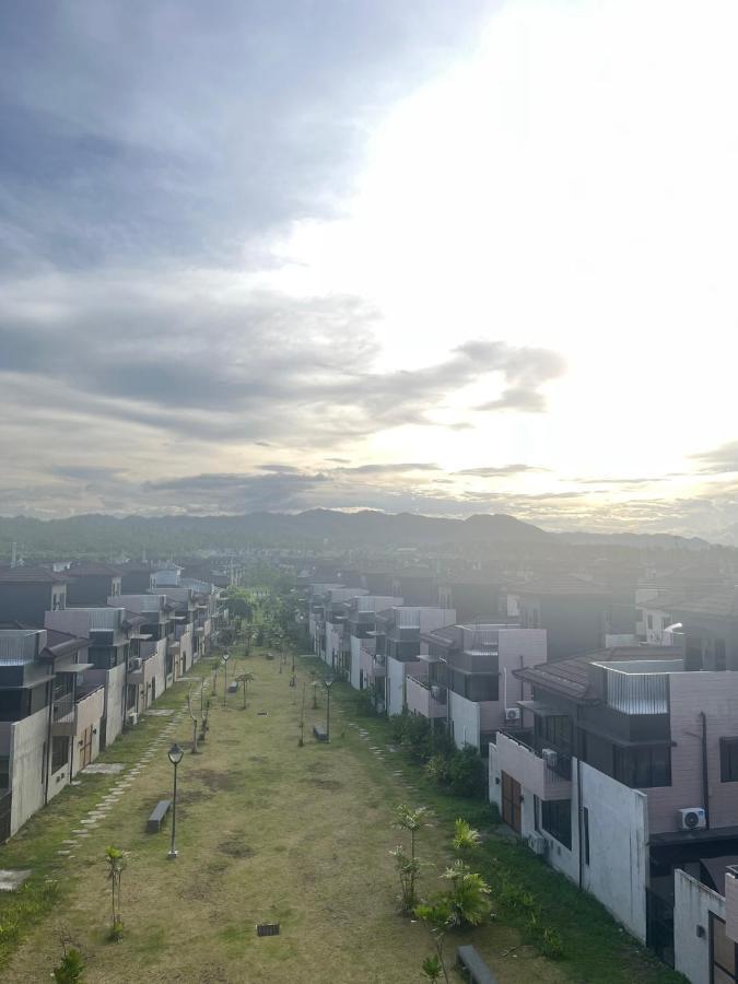 Seafront Residences Vacation Getaway 산 후안 외부 사진