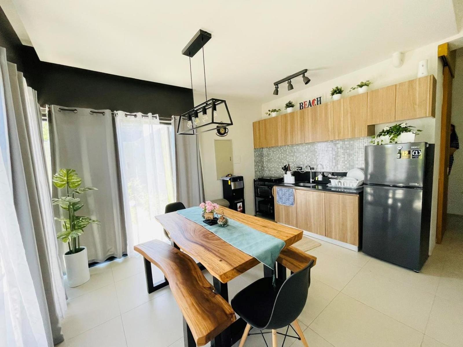 Seafront Residences Vacation Getaway 산 후안 외부 사진
